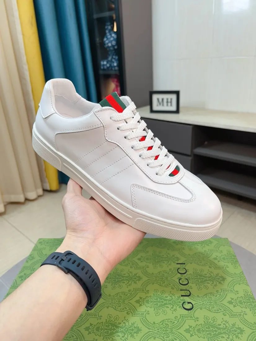 Factory price 440🌹🌹GUCCI [Gucci] New high-end brand of men's shoes, the latest fashionable casual men's shoes, trendy and versatile style, relaxed and sporty style, uppers imported from Italy, first-layer cowhide, genuine leather lining and ultra-fine workmanship. Original personalized fashionable rubber wear-resistant outsole, light and comfortable on the foot, size 38-44